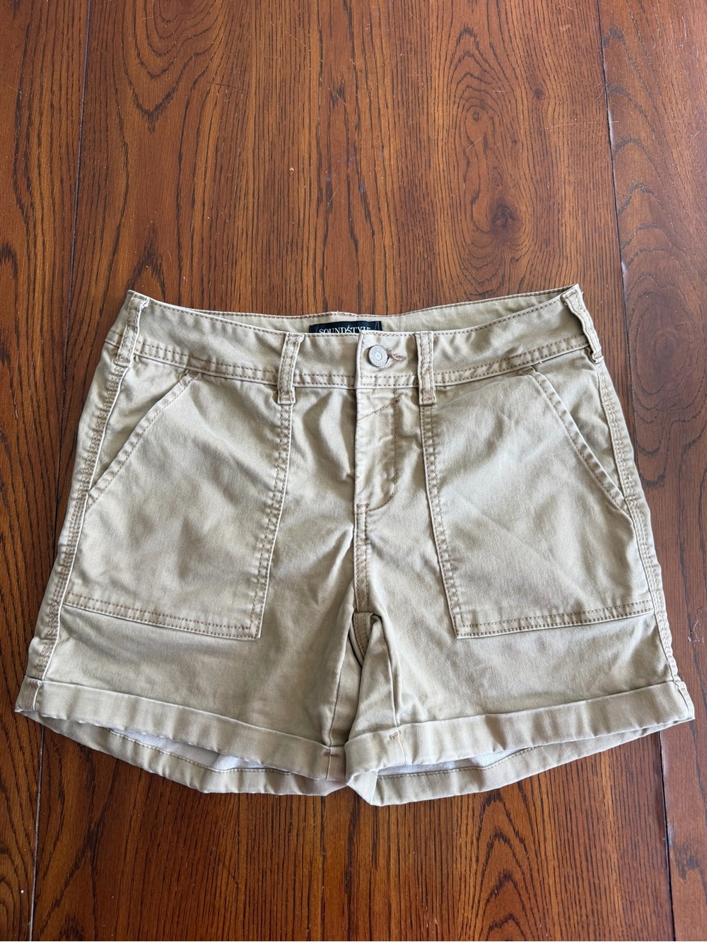 Women's Beige Cotton Patch-Pocket Shorts